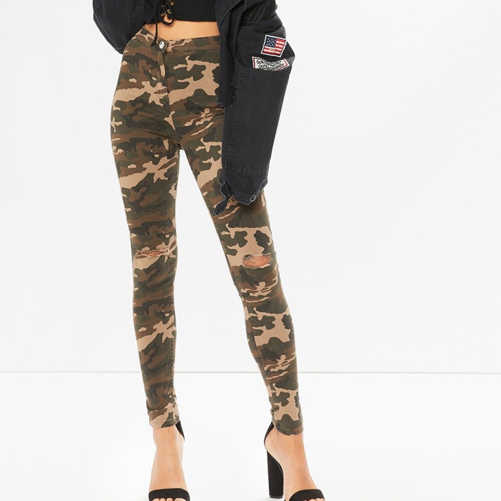 NWOT Camo jeans